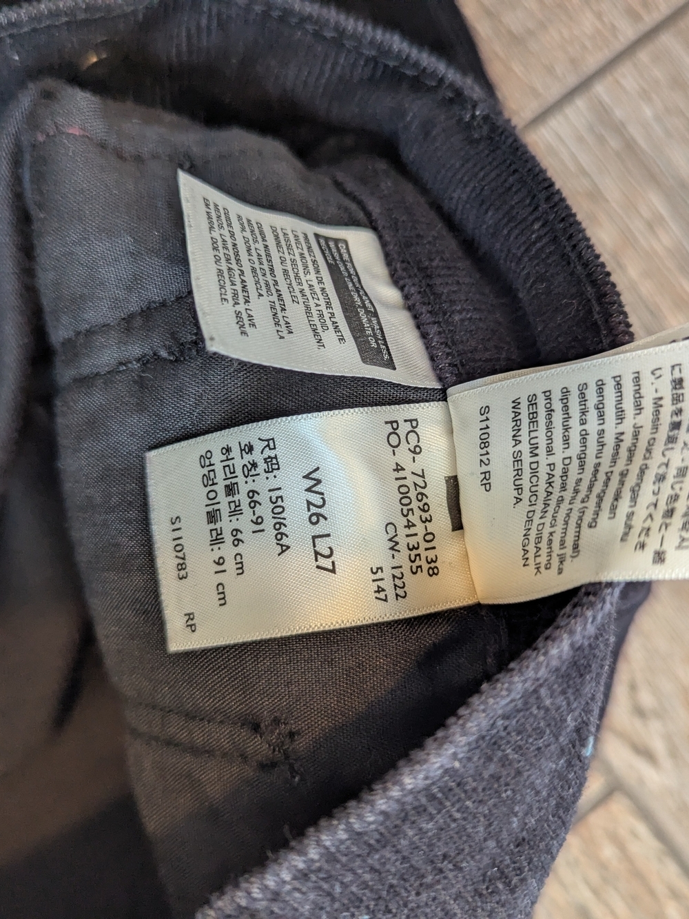 Levi's Ribcage Straight Ankle Jean Black Corduroy Pant Button Fly Size 26 X 27 - Picture 6 of 12